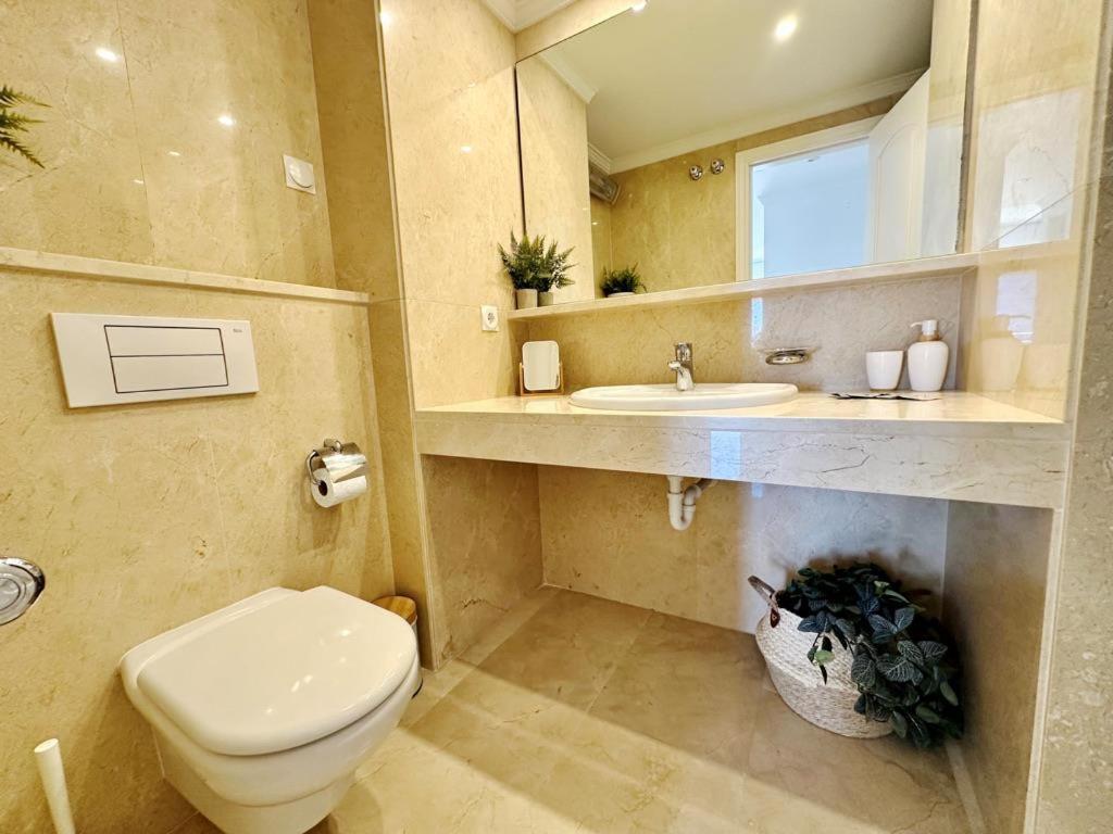 Apartamento Atico espectacular piscina privada frontal al mar Dénia Exterior foto